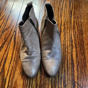 Aquatalia Neutral leather booties Made in Italy 38